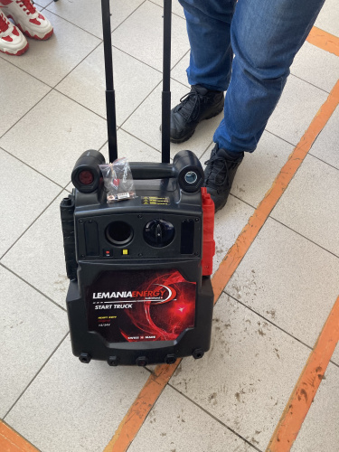 Изображение товара Автономное пусковое устройство LEMANIA ENERGY P21 12/24Trolley-Black в интернет-магазине 3Стойки
