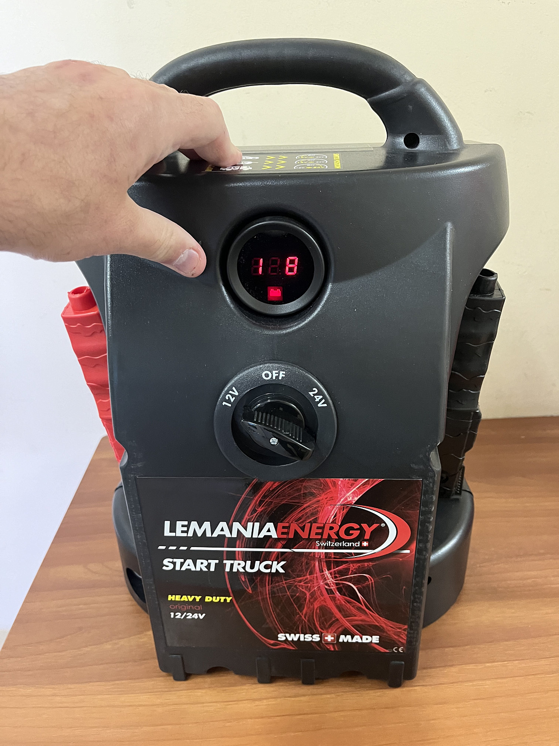 Изображение товара Автономное пусковое устройство LEMANIA ENERGY P2 START TRUCK 12/24V/2500 в интернет-магазине 3Стойки