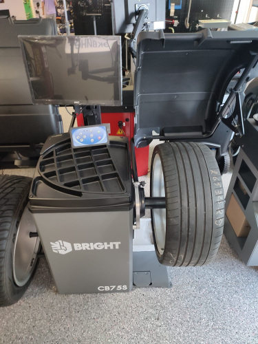 Изображение товара Станок балансировочный BRIGHT CB75S в интернет-магазине 3Стойки