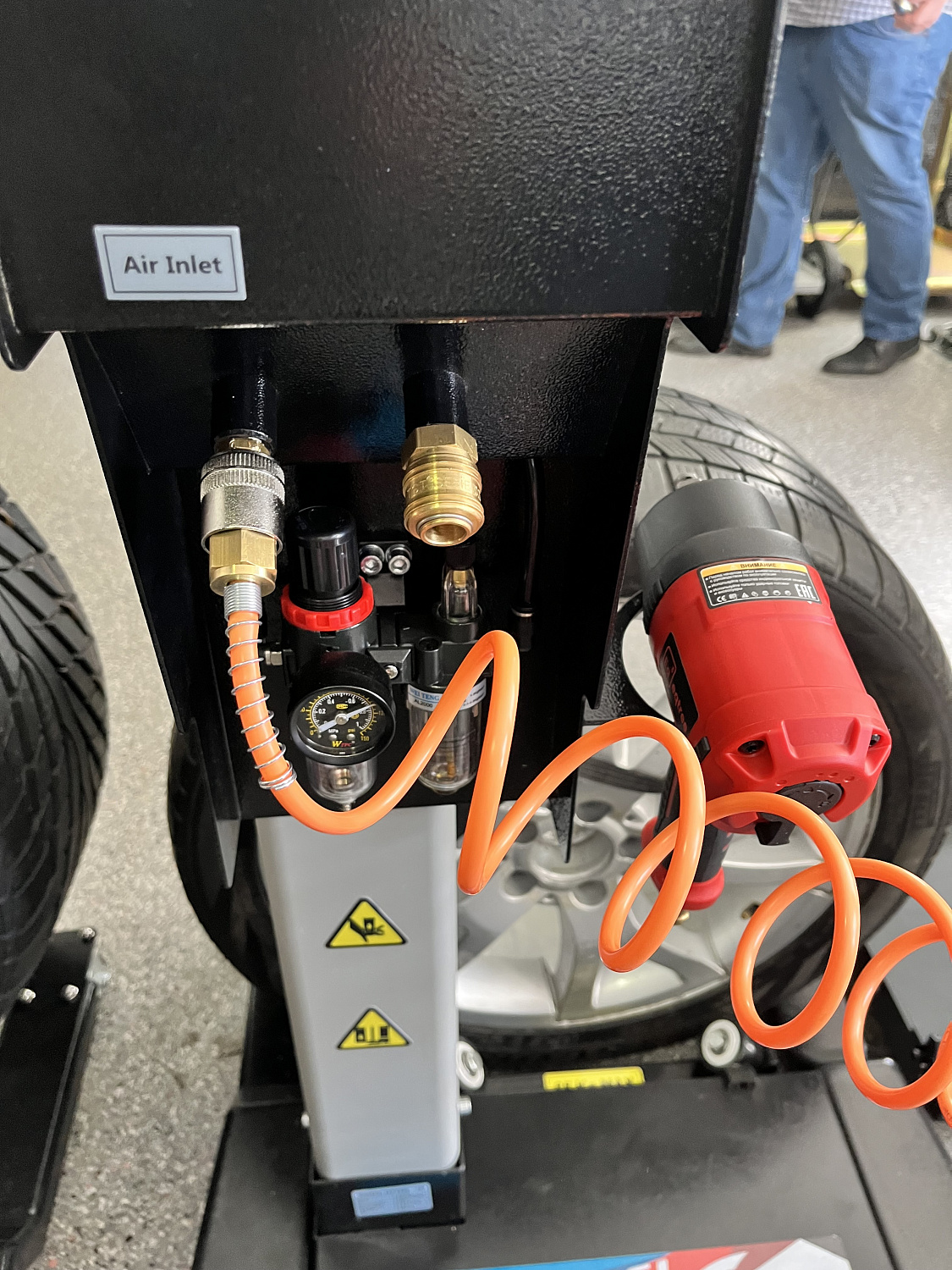 Изображение товара Подкатной подъемник колес, г/п 65 кг Eqtree MW-65 в интернет-магазине 3Стойки